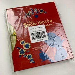 Snow White Eyeshadow Palette